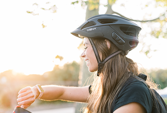 Sena R1 Smart Cycling Helmet