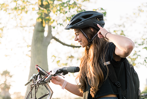 Sena R1 Smart Cycling Helmet